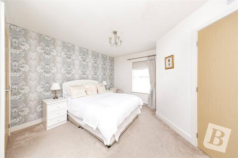 2 bedroom apartment for sale - Hyde Close, Romford, RM1