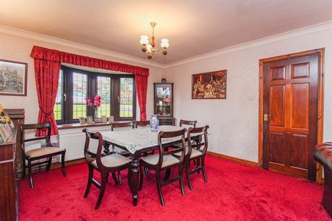 1 Heathview, Leek, ST13 7AT