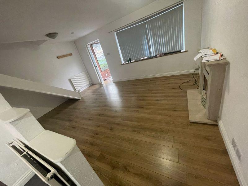 Segundo Road, Walsall 3 bed house £900 pcm (£208 pw)