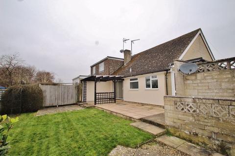 11 Busbys Close, Clanfield, Bampton, OX18 2RD