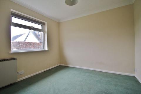 11 Busbys Close, Clanfield, Bampton, OX18 2RD