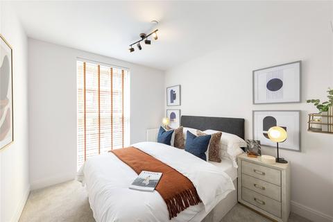 2 bedroom apartment for sale - Horlicks Quarter, Stoke Gardens, Slough, SL1