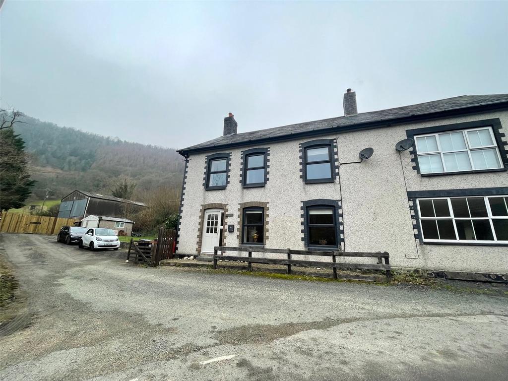 Glanafon, Commins Coch, Machynlleth... 4 bed semidetached house £235,000