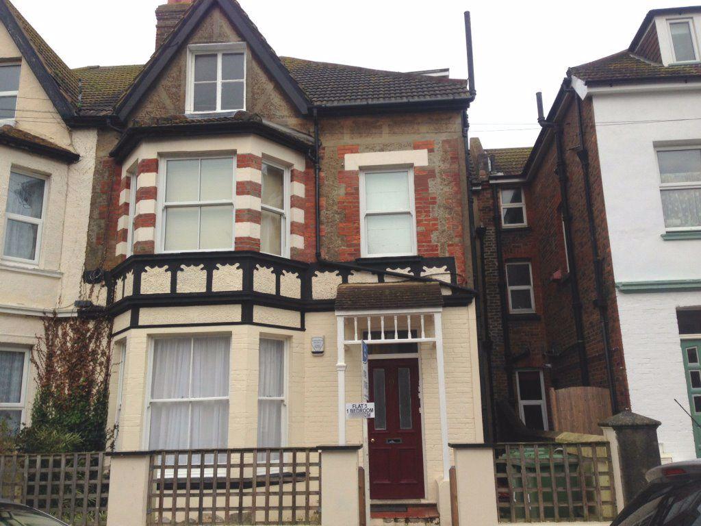 Linden Road, Bexhill 1 bed flat £650 pcm (£150 pw)