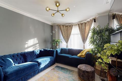 37 Astley Avenue, Dover, CT16 2PP