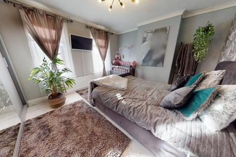 37 Astley Avenue, Dover, CT16 2PP