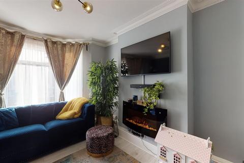 37 Astley Avenue, Dover, CT16 2PP