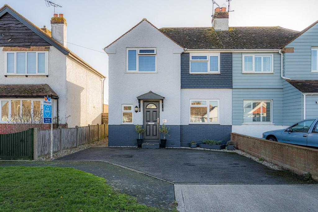 Russell Drive, Whitstable 3 bed semidetached house £450,000
