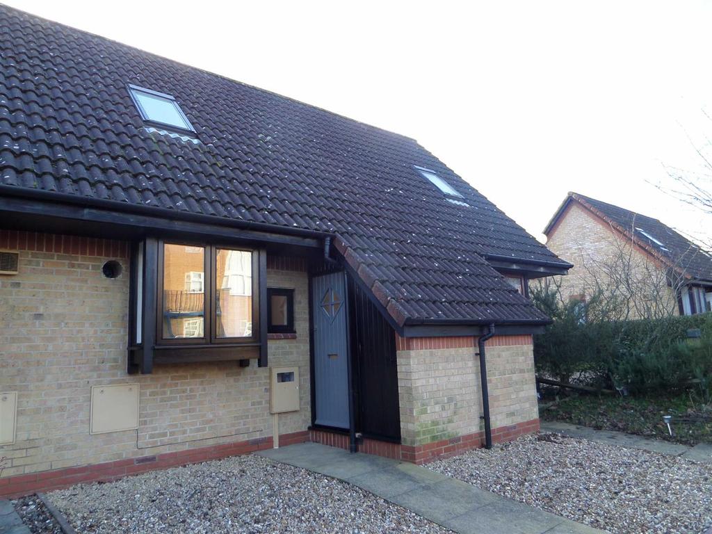 Upton Grove, Shenley Lodge, Milton... 1 bed terraced house £850 pcm
