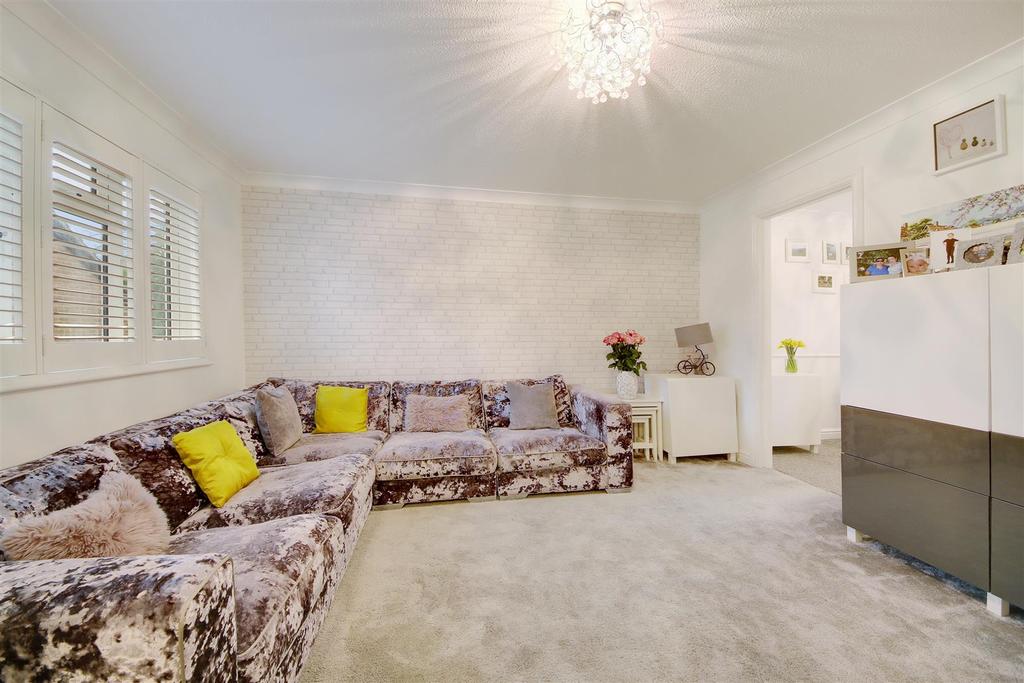 King Charles Road, Shenley 3 bed semidetached house for sale £575,000