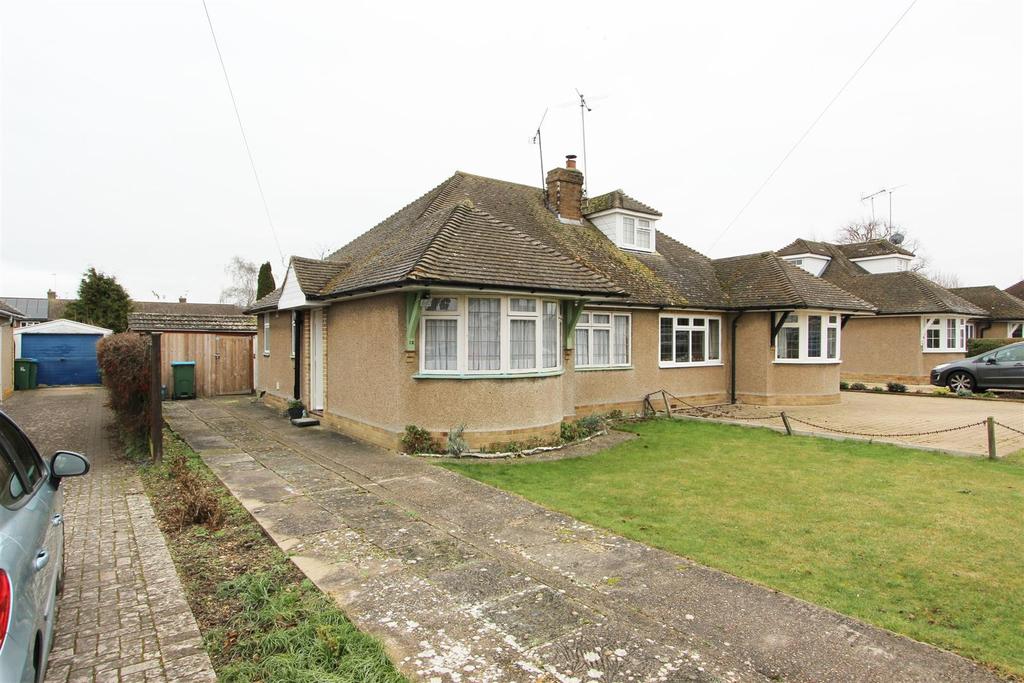 Albion Road, Pitstone, Leighton Buzzard 2 bed semidetached bungalow