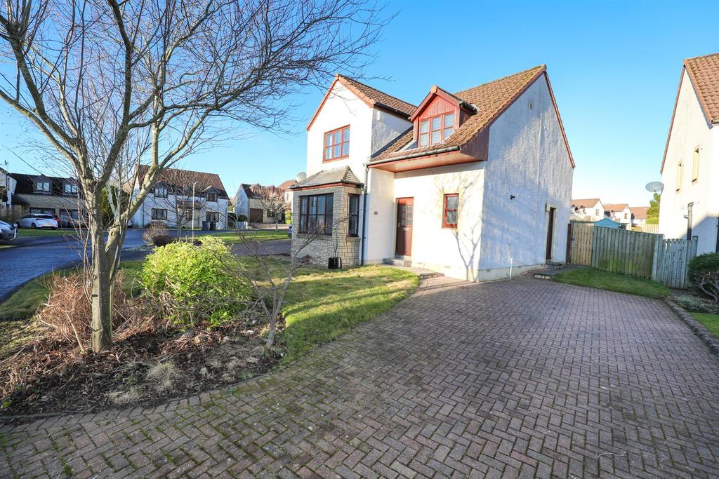 Garry Court, Glenrothes 3 bed detached house £214,995