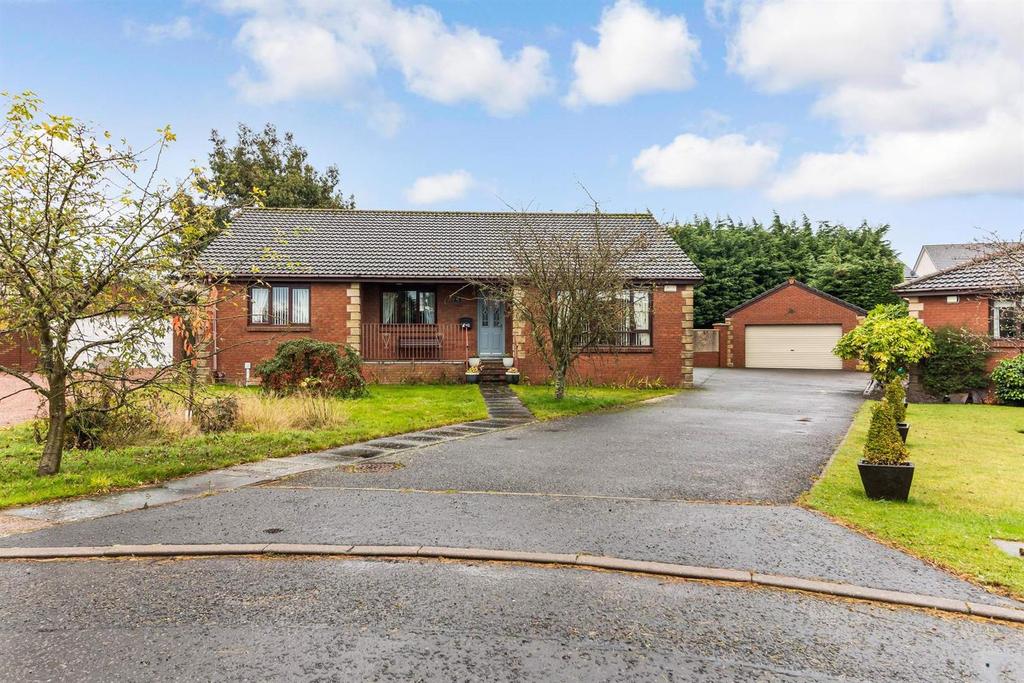42 Curling Knowe, Crossgates, KY4 8AX 4 bed detached bungalow £340,000