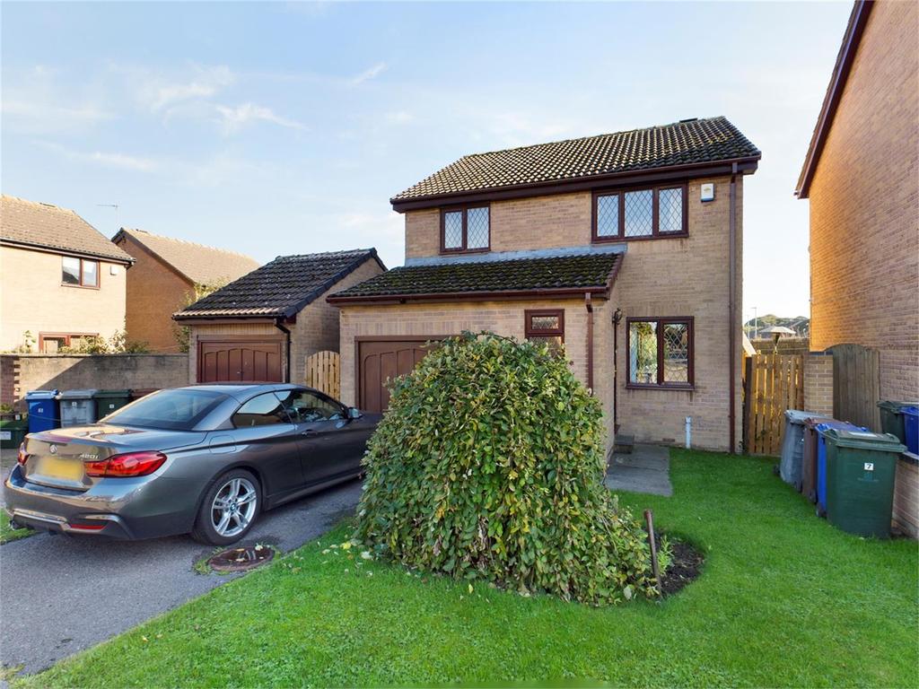 Psalters Drive, Oxspring, SHEFFIELD 3 bed detached house £295,000