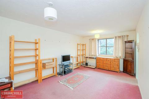 91 Chamberlain Place, London, E17 6AZ