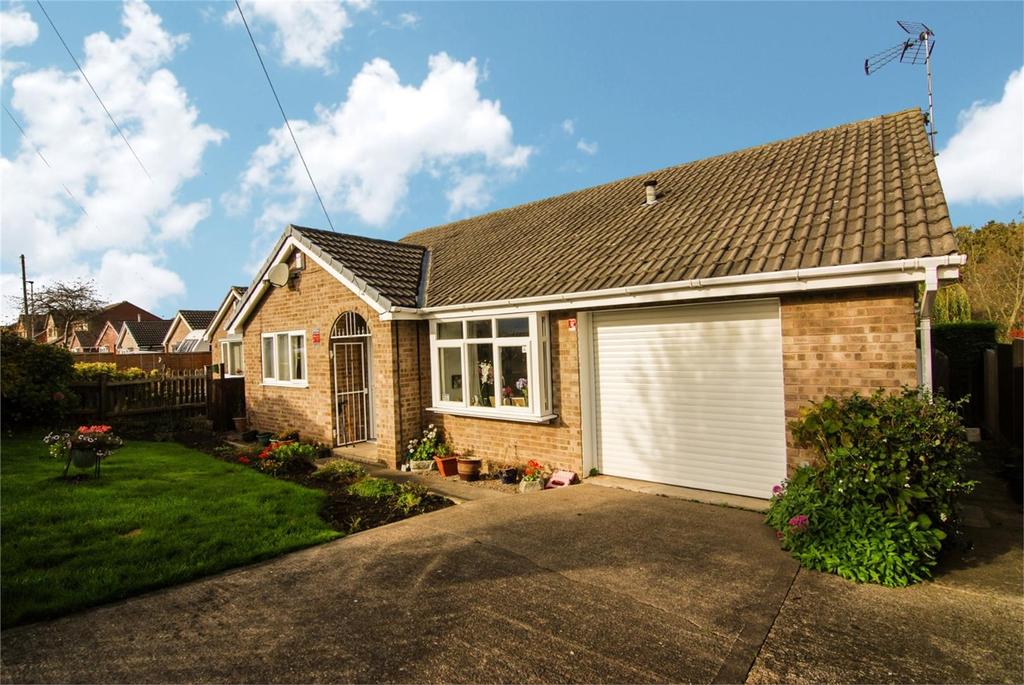 Applehaigh View, Royston, BARNSLEY 2 bed detached bungalow £250,000
