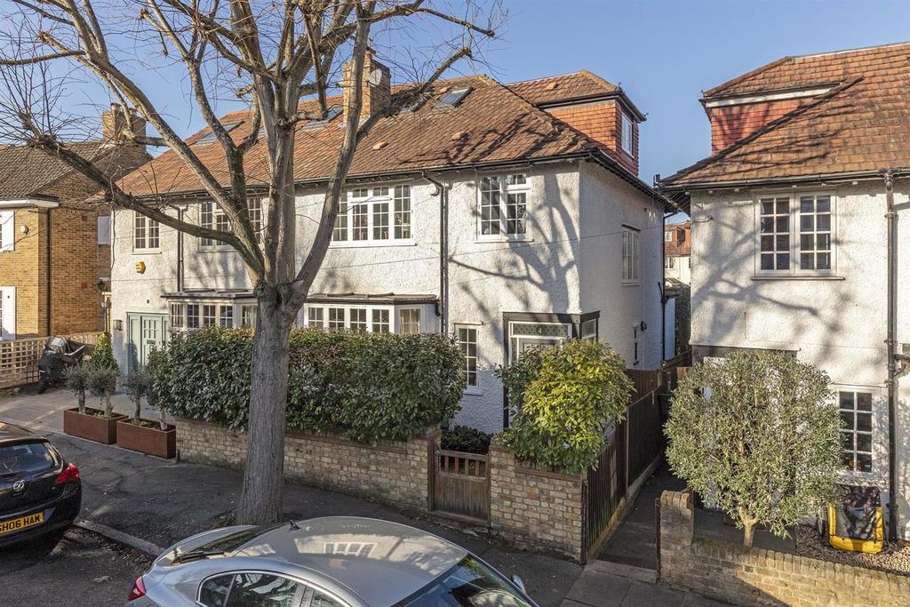 Percival Road, East Sheen, SW14 4 bed semidetached house £4,300 pcm