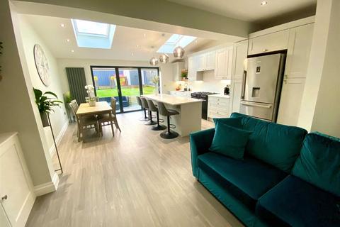 42 Daisy Road, Brighouse, HD6 3SX