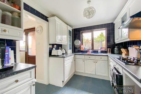 34 Doeshill Drive, Wickford, SS12 9RD