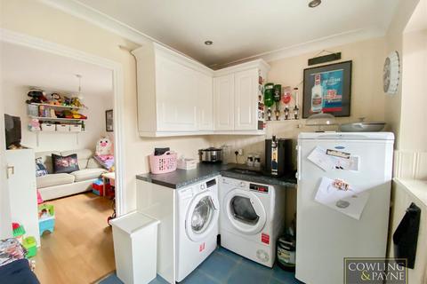 34 Doeshill Drive, Wickford, SS12 9RD