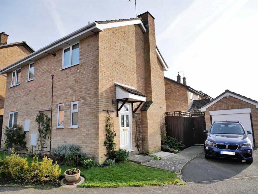 Westerham Walk, Calne 3 bed detached house £295,000