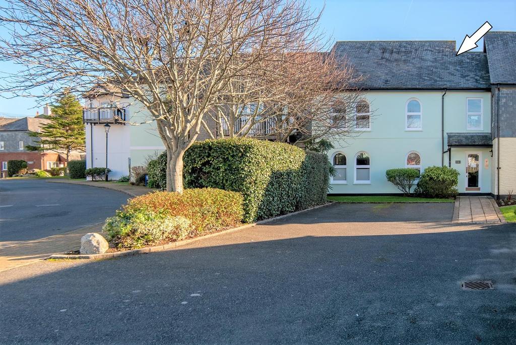 Tregenna Court, Port Pendennis, Falmouth 2 bed apartment £310,000