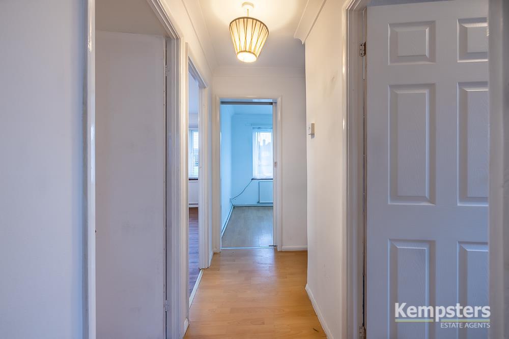 Hallway 1.jpg