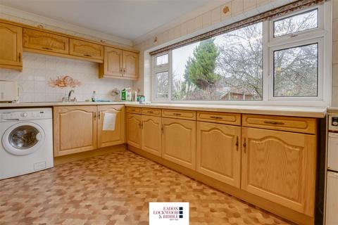 356 Bawtry Road, Hellaby, Rotherham, S66 8EY