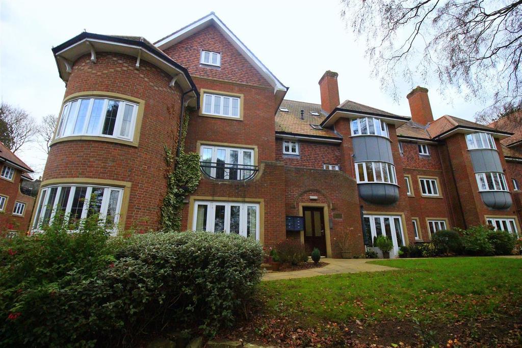 Greystones Drive, Darlington 2 bed apartment £550 pcm (£127 pw)