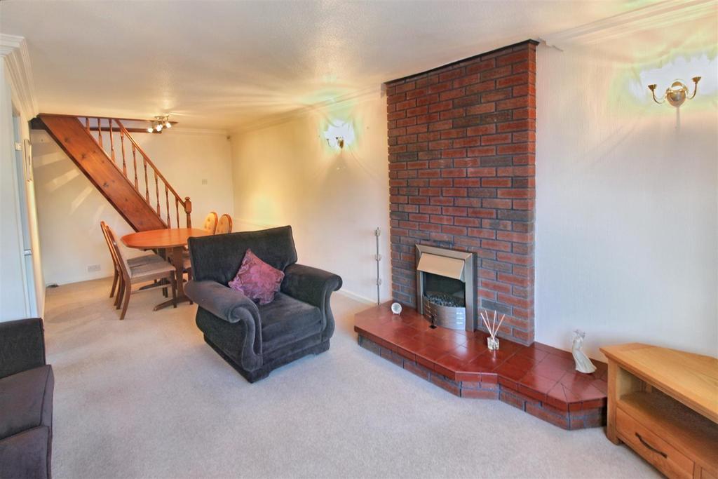 Oak Avenue, Meltham, Holmfirth, HD9 5PN 2 bed detached bungalow £250,000