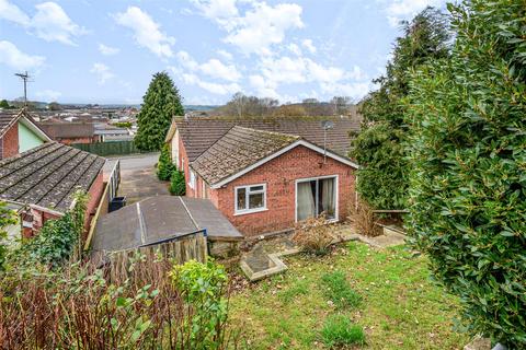 2 Chilcott Close, Tiverton, EX16 4EZ