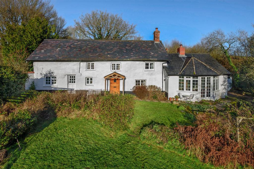 Black Dog, Crediton 4 bed detached house £595,000