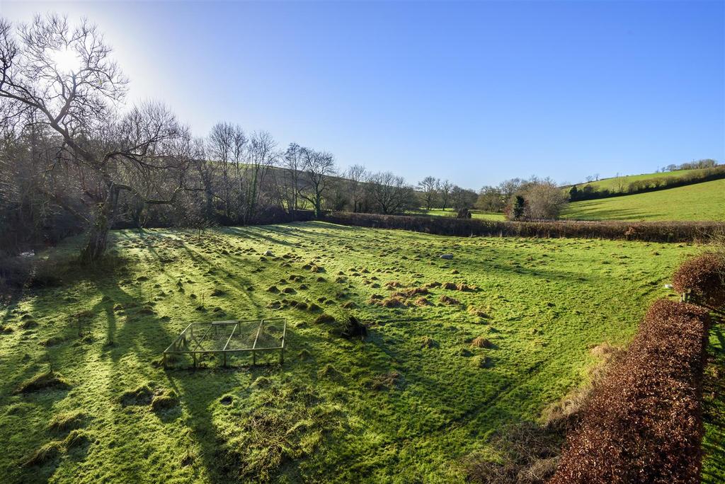 Black Dog, Crediton 4 bed detached house £595,000