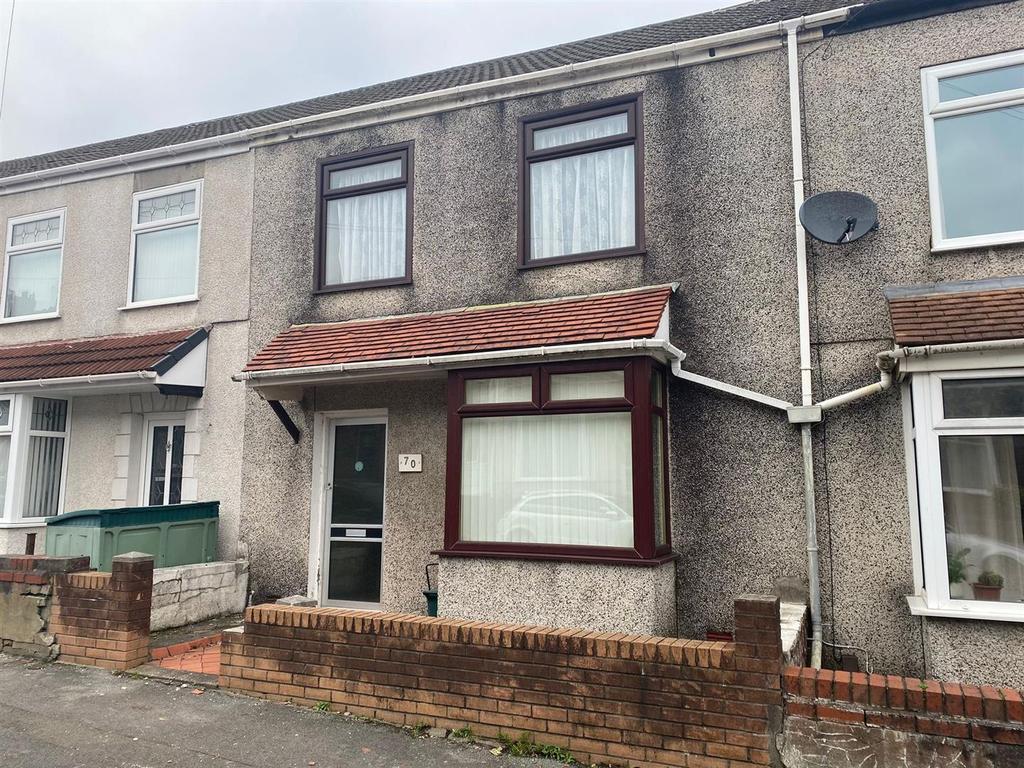 Fern Street, Cwmbwrla, Swansea 3 bed terraced house £80,000