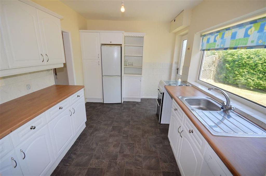 Baffam Gardens, Selby, YO8 3 bed bungalow £850 pcm (£196 pw)