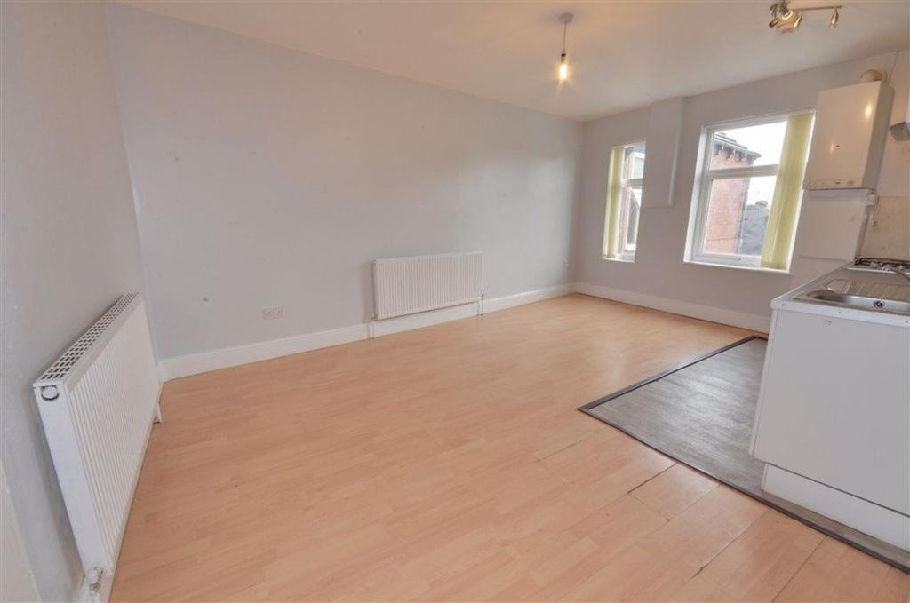 Southmoor Road, Hemsworth, WF9 2 bed apartment £450 pcm (£104 pw)