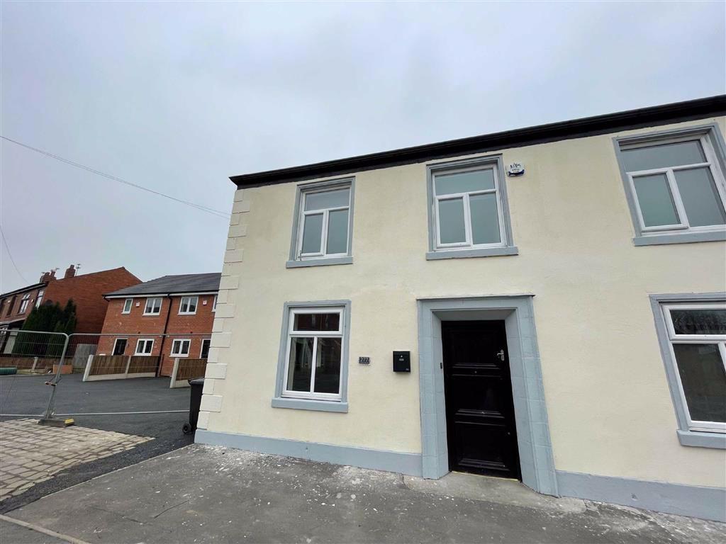 Leigh Road, Hindley Green, Wigan 3 bed semidetached house £139,950