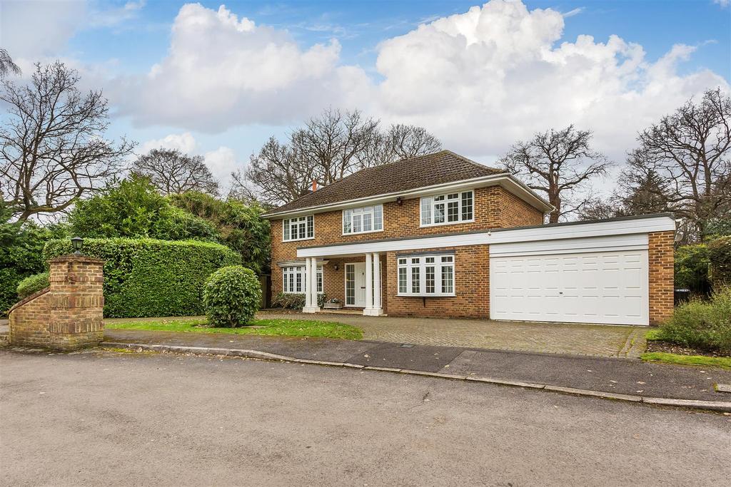 Birch Grove, Pyrford 4 bed detached house £1,250,000