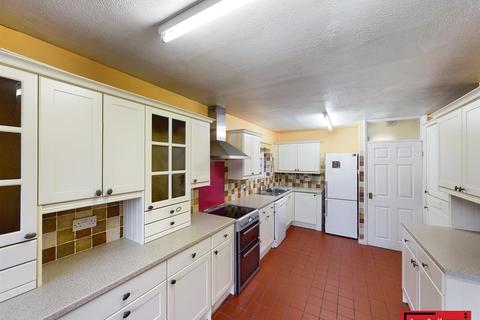 6 Greenwood Close, Aughton, Ormskirk, L39 5BL