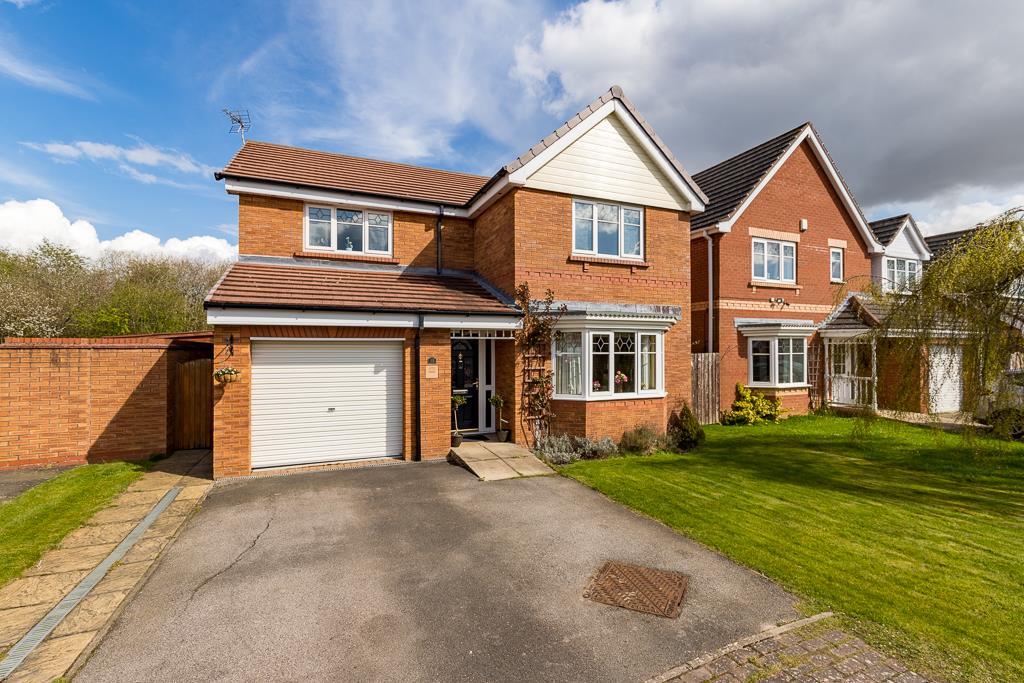 Woodpecker Way, Kirton Lindsey... 4 bed detached house £335,000