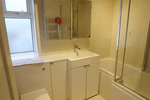 2 Field View Grove, Barry, CF63 1EB