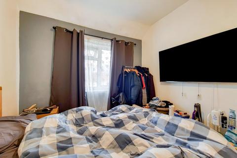 135 Shroffold Road, Bromley, BR1 5NH