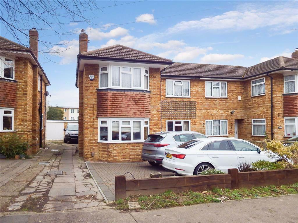 Fairview Road, Stevenage, Hertfordshire, SG1 5 bed semidetached house £660,000