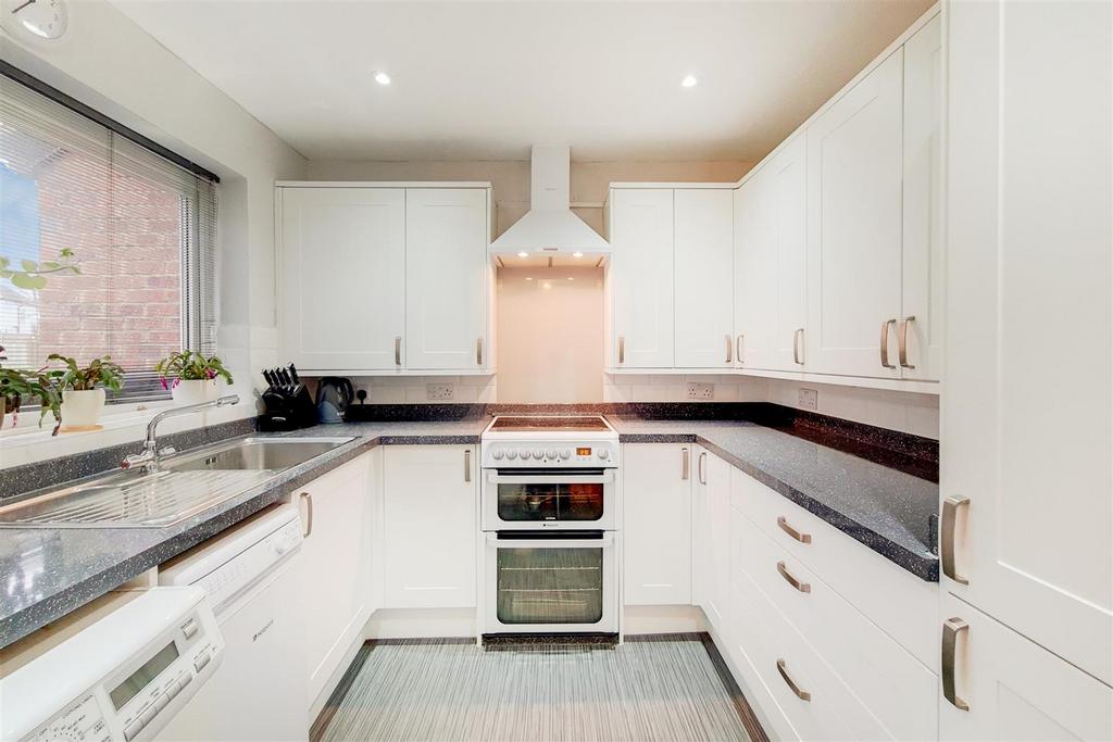 2 Kitchen-1.jpg
