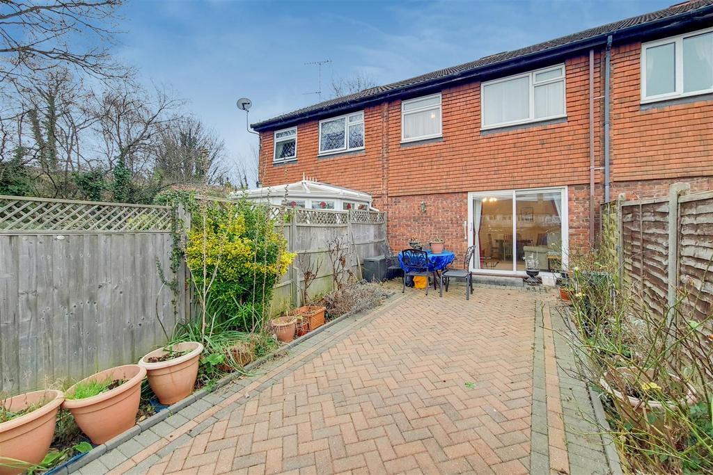 6 Patio-1.jpg