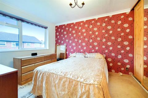 9 Claymore Close, Morden, SM4 5PS