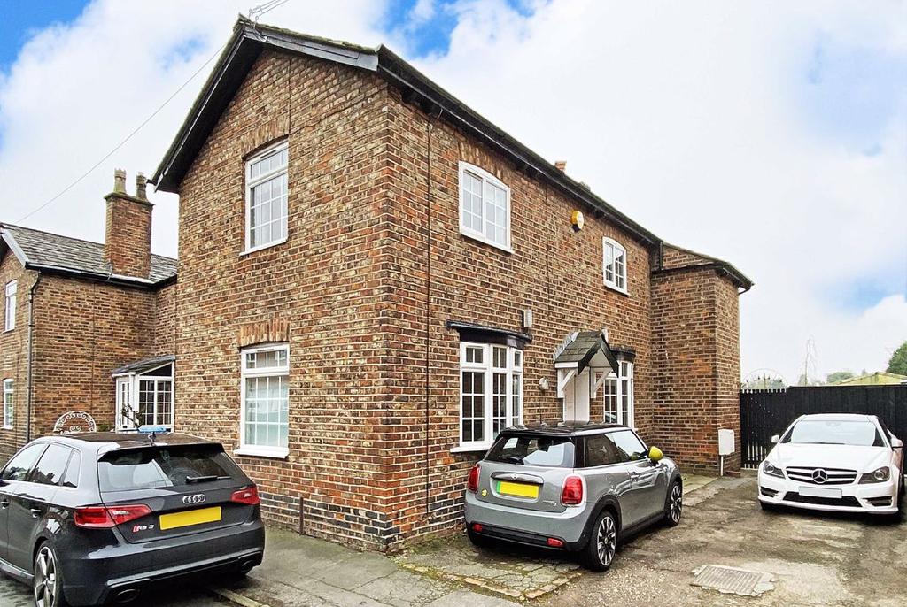 Ridgeway Road, Timperley, Cheshire 3 bed semidetached house £400,000