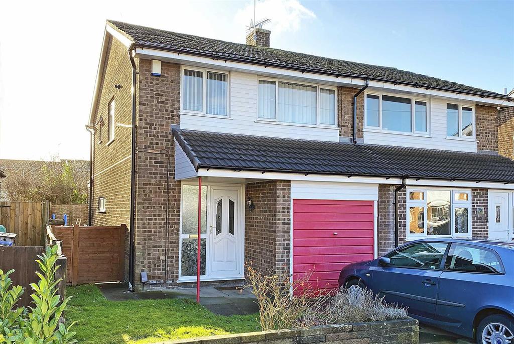 Gawsworth Close, Timperley 3 bed semidetached house £295,000