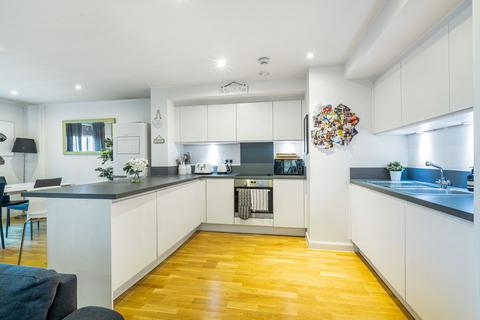 3 bedroom flat for sale - Rutherford House, 483 Battersea Park Road, Battersea, London, SW11
