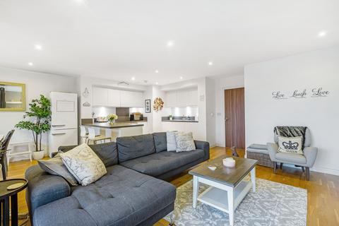 3 bedroom flat for sale, Rutherford House, 483 Battersea Park Road, Battersea, London, SW11